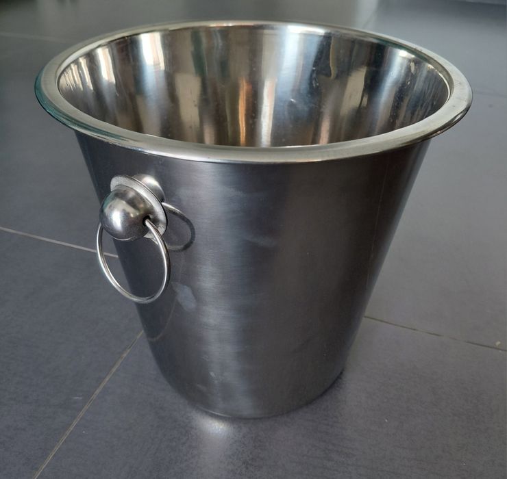 Frapé em inox para garrafas