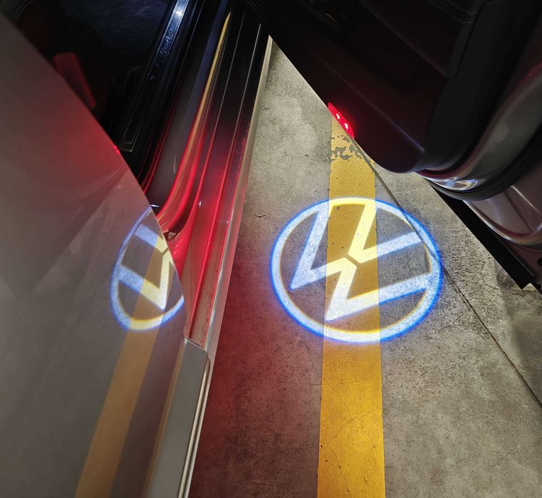 lampka oświetlenie drzwi vw logo golf passat jetta