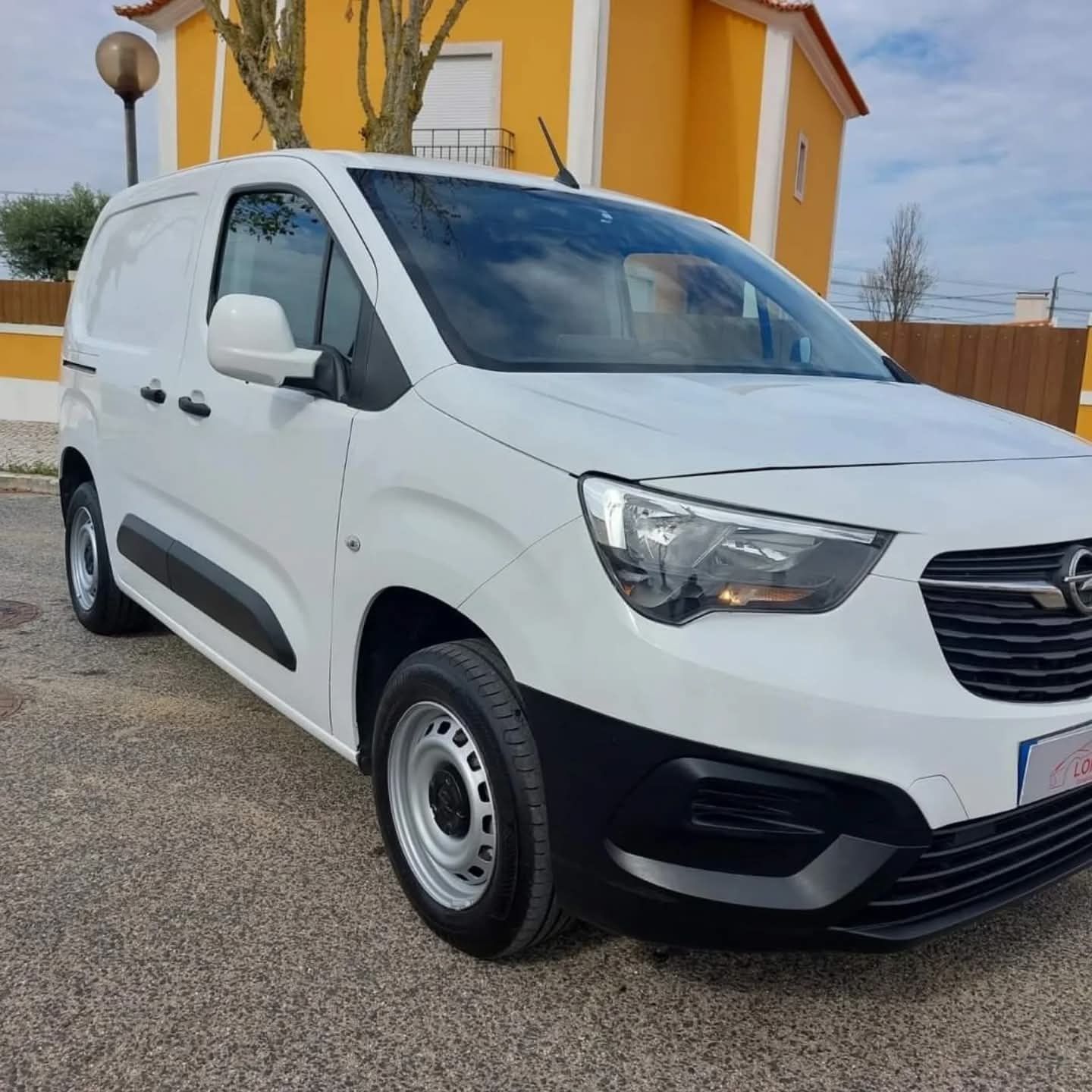 Opel Combo - 2021 | 110.000KM | GARANTIA | 3 LUG.