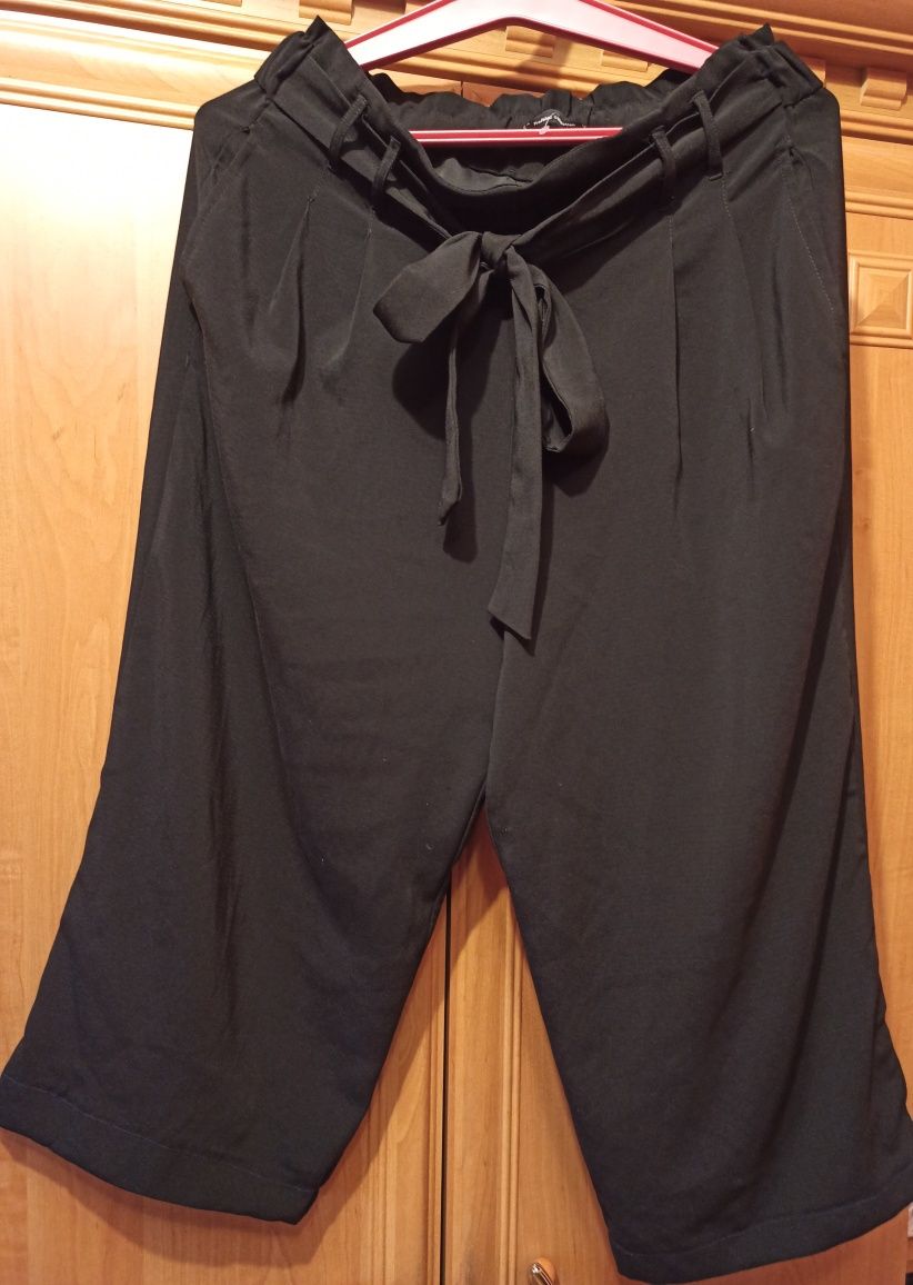 Czarne spodnie szerokie nogawki wiązane Zara