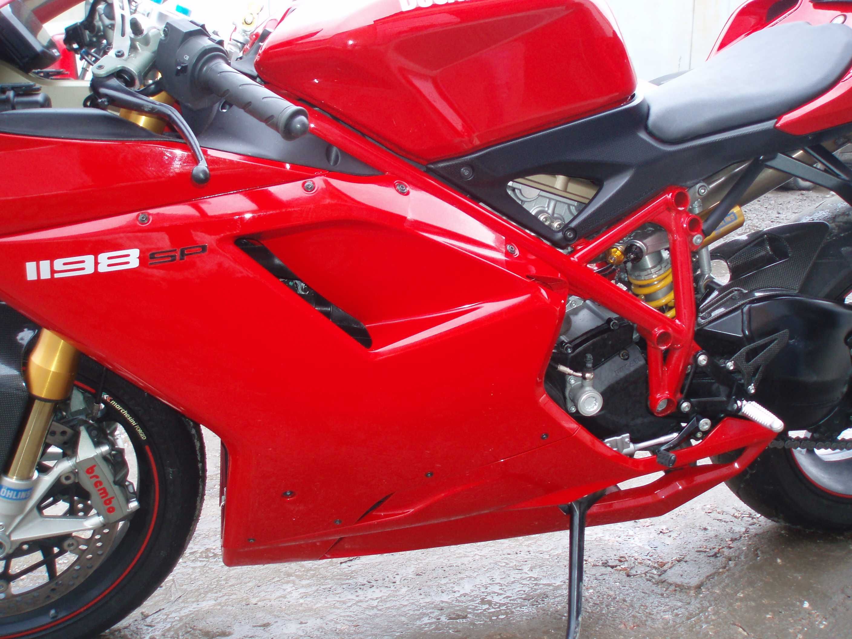 DUCATI 1198 SP спорт