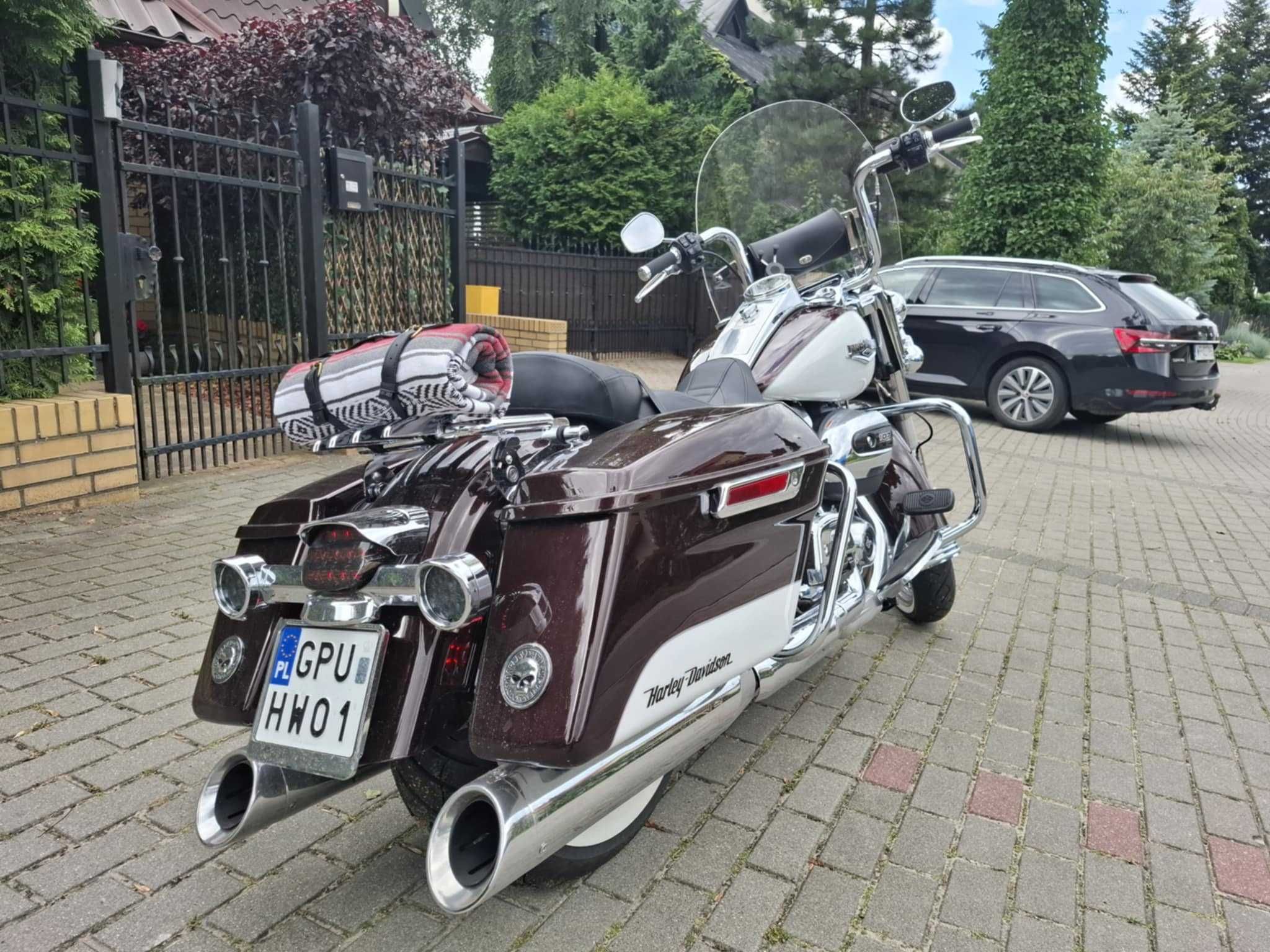 HARLEY DAVIDSON FLHR rok 2021  1760 mil