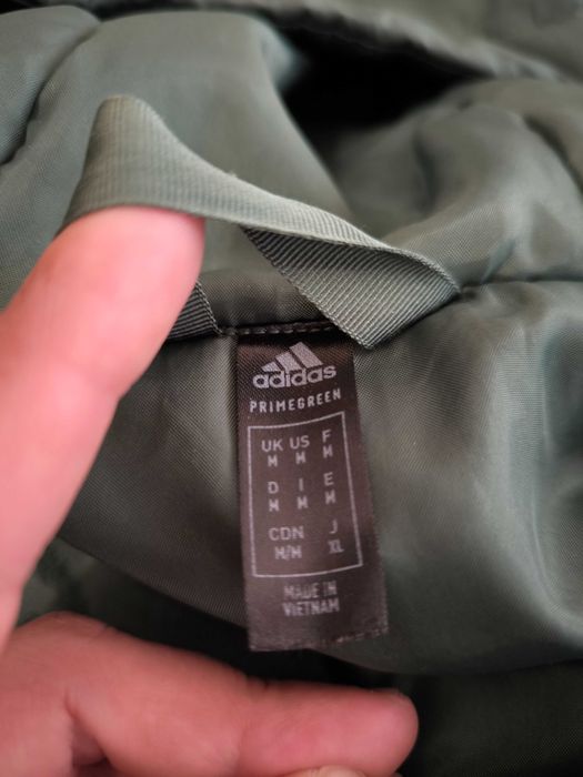 casaco verde adidas tamanho M