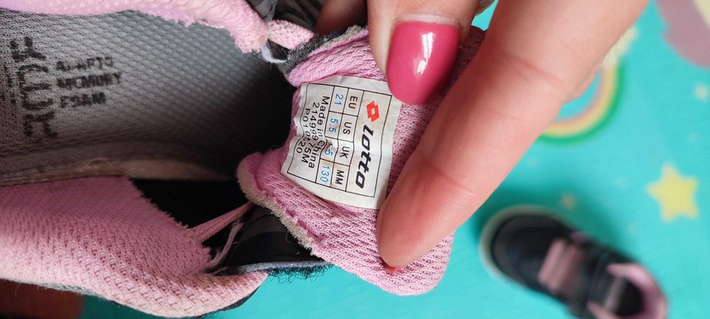 Дитяче взуття кросівки