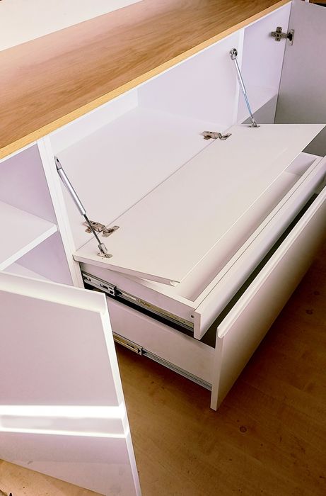 Komoda dwoje drzwi dwie szuflady barek