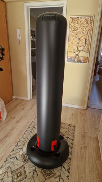 Saco de boxe insuflável