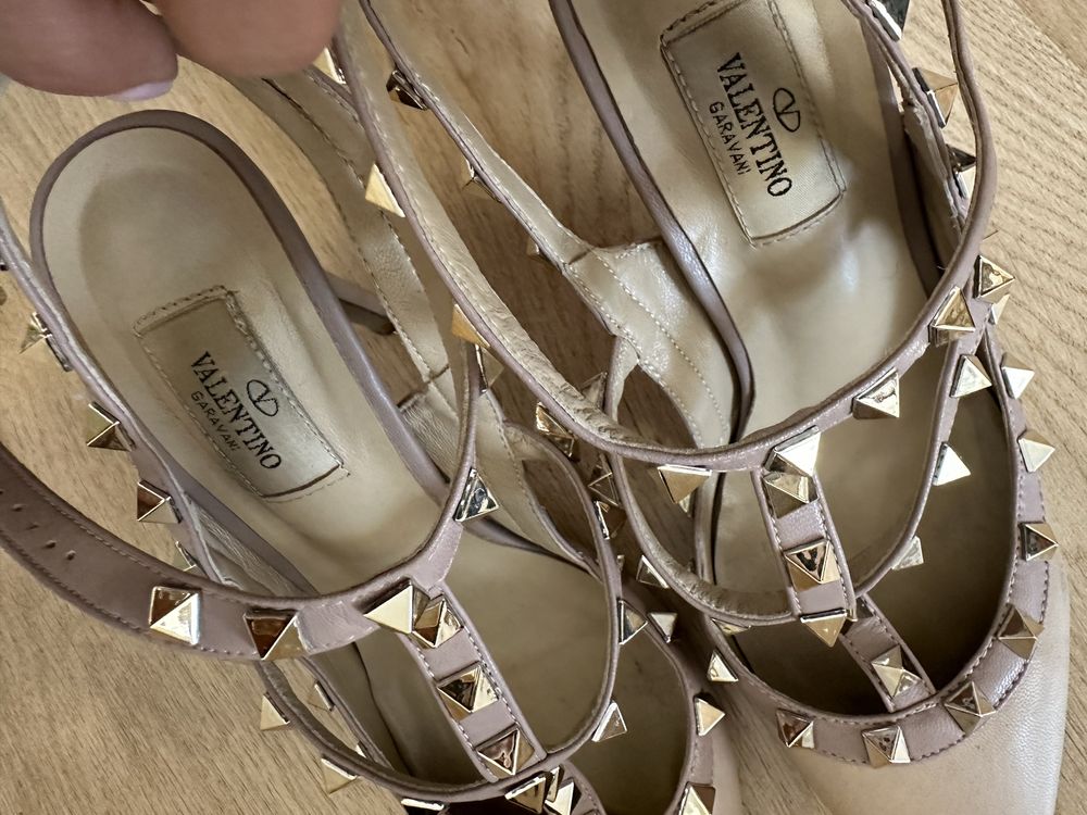 Buty na o casie valentino studs cwieki rozm 40
