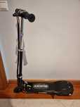 Trotinete E-scooter de criança