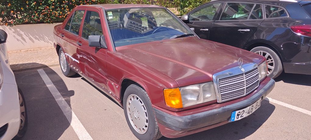 Mercedes 190E, ver descrição