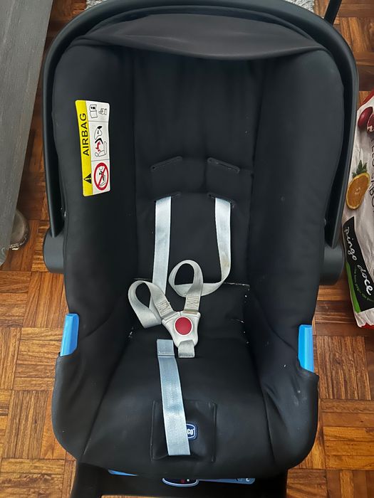 Vendo cadeira/ovo com base para auto