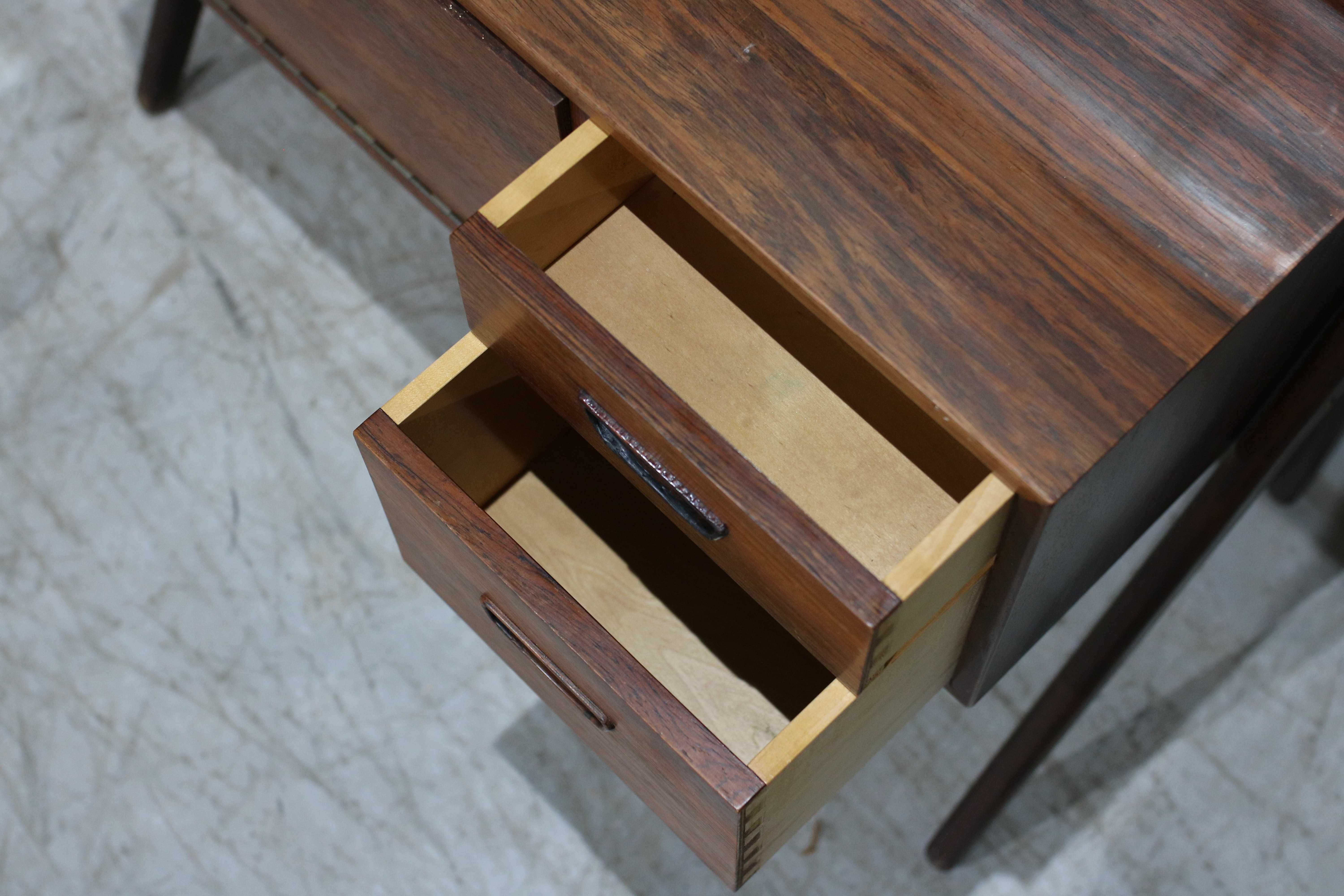 Toucador Orum Furniture em pau santo | Danish Design