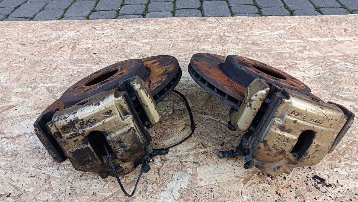 Zaciski Duże Hamulce + Tarcze Zestaw Swap BMW E46 330i 330D Przód