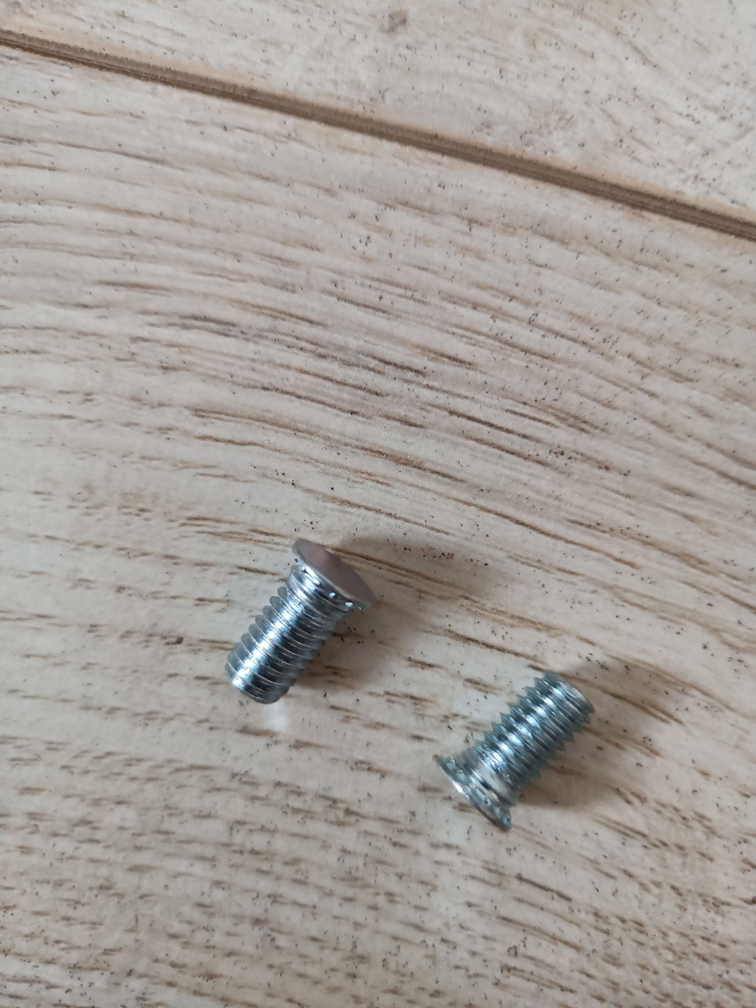 Kołek wciskany T-FH M6x12 ST ocynk 175 szt gwintowany