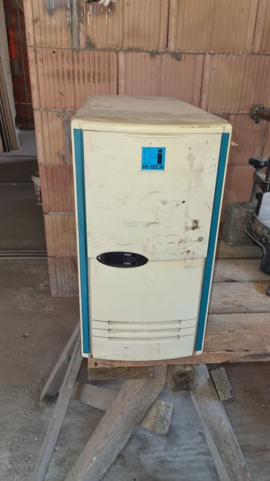 Obudowa Obudowy AT+ 3 napędy CD-ROM