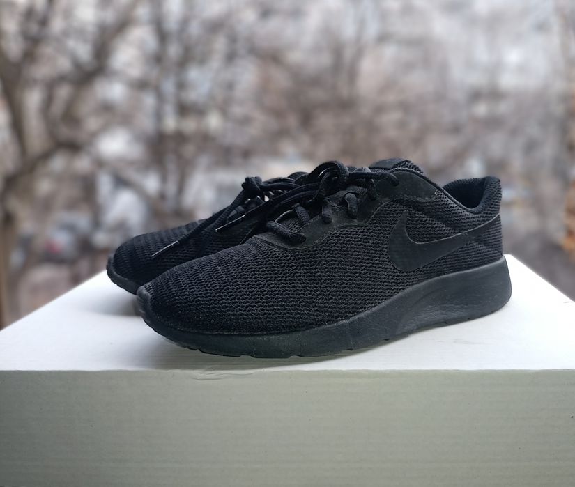 Жіночі кросівки Nike Tanjun