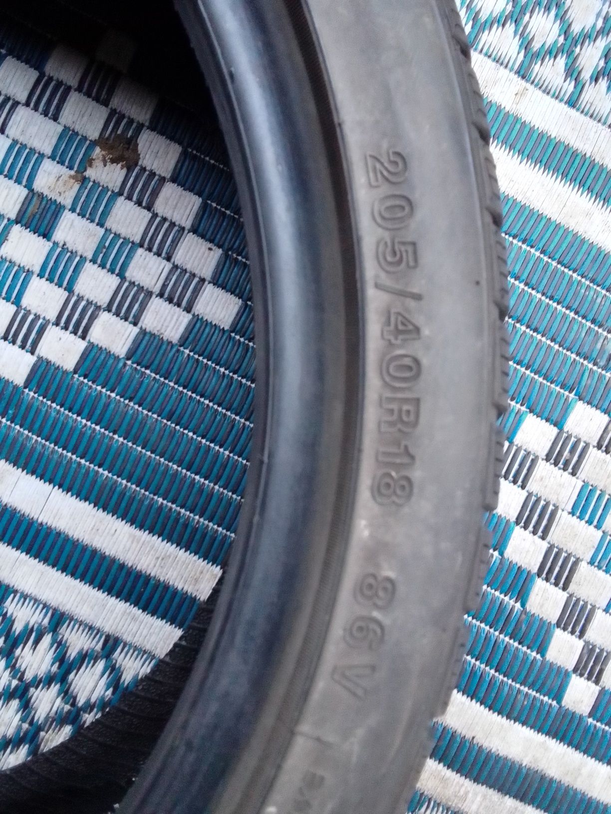 Opona zimowa 205/40r18 GRIPMAX 2020r