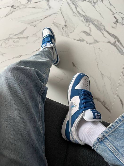 Nike SB Dunk Born x Raised