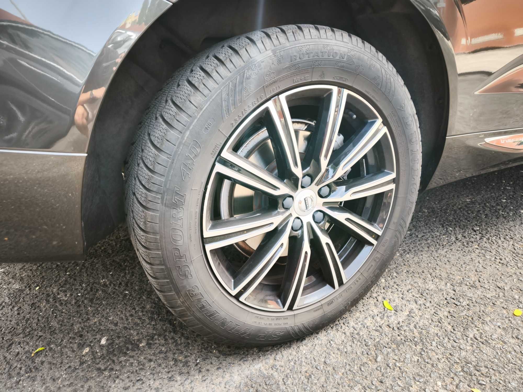 Volvo xc60 T8 FULL EXTRAS