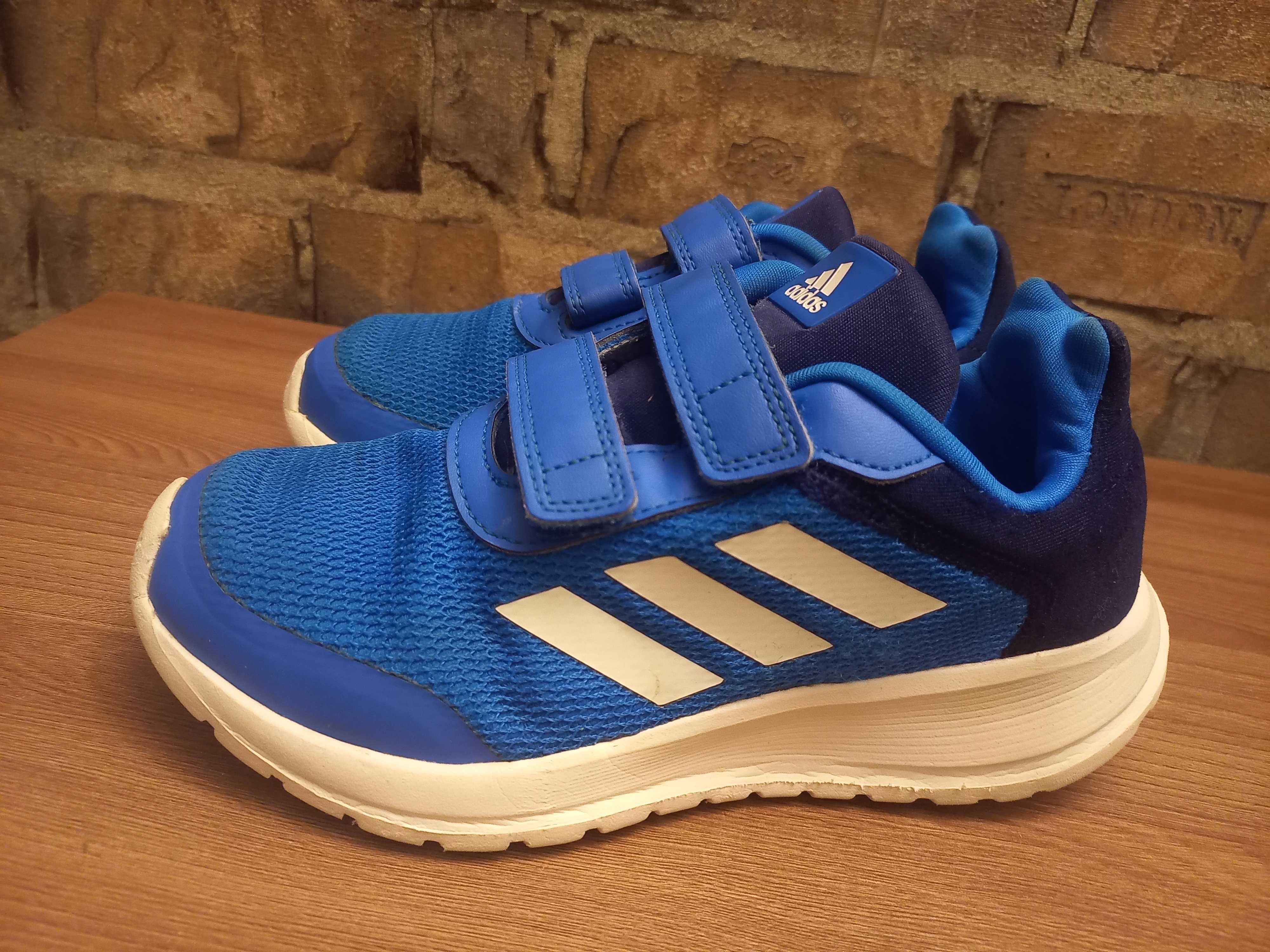 Кроссовки на мальчика adidas cloudfoam размер 33.