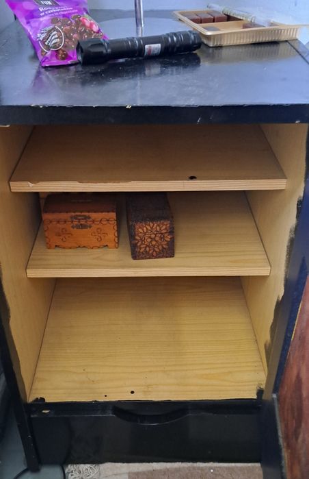 Szafy, półki oddam za darmo