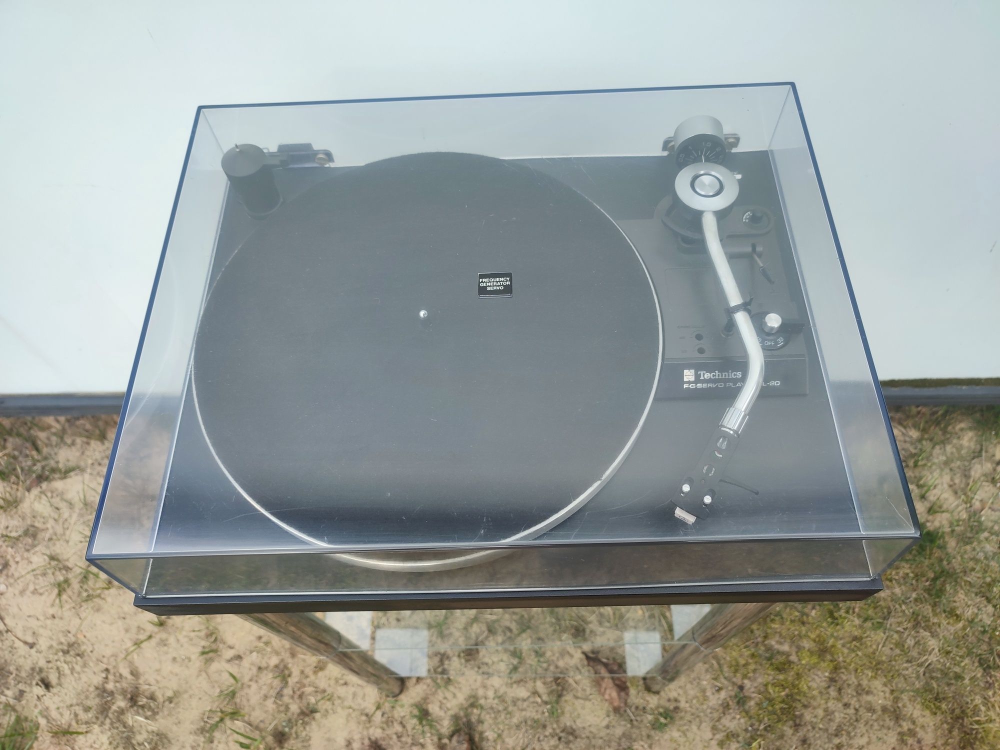 Gramofon Technics SL-20