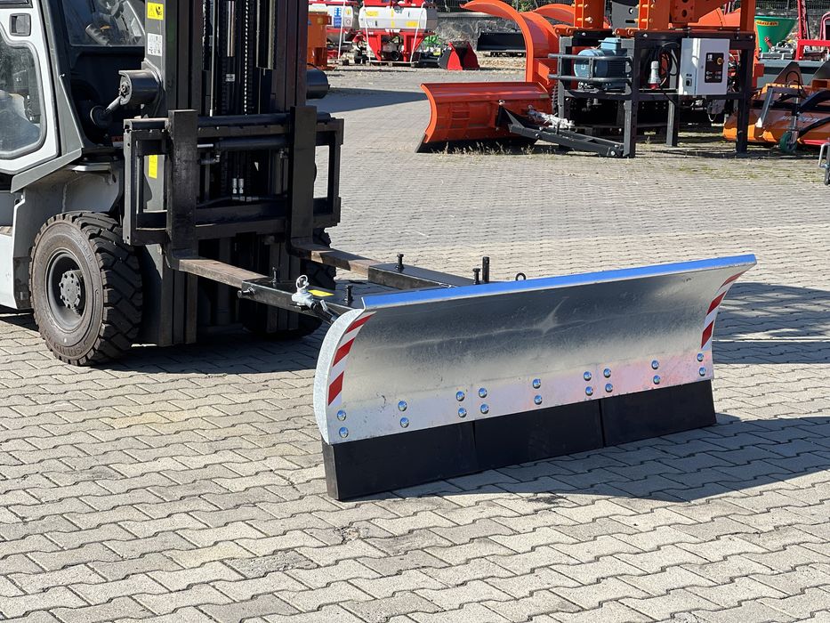 Pług do śniegu śnieżny Wózek widłowy widlak paleciak widły śnieg CE