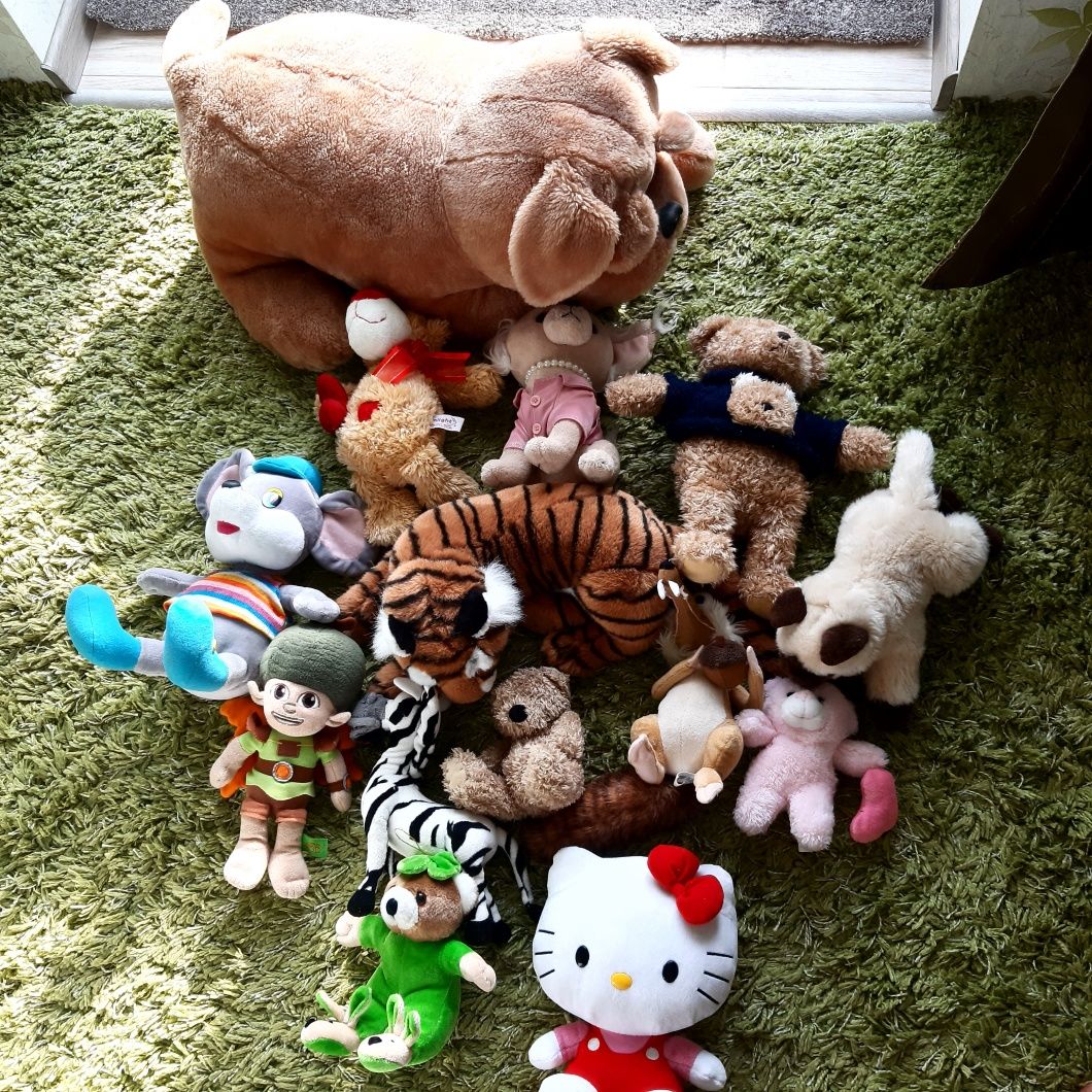 Kitty. тигр.мягкие игрушки,машины пластмассовые большие