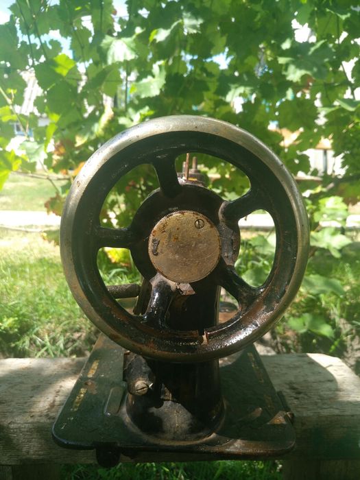 Швейная машина Германия