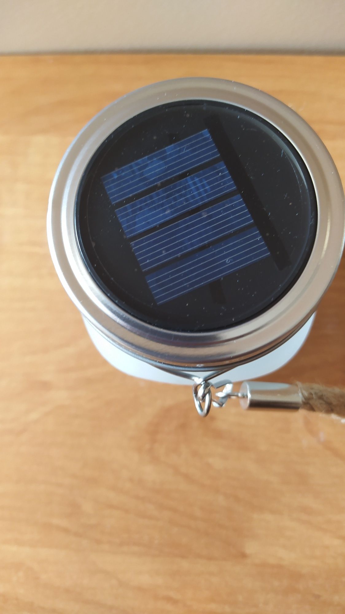 Садовый светильник на солнечных батареях