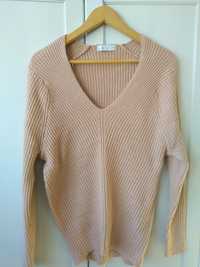 Sweter oversize z dekoltem camel S xs