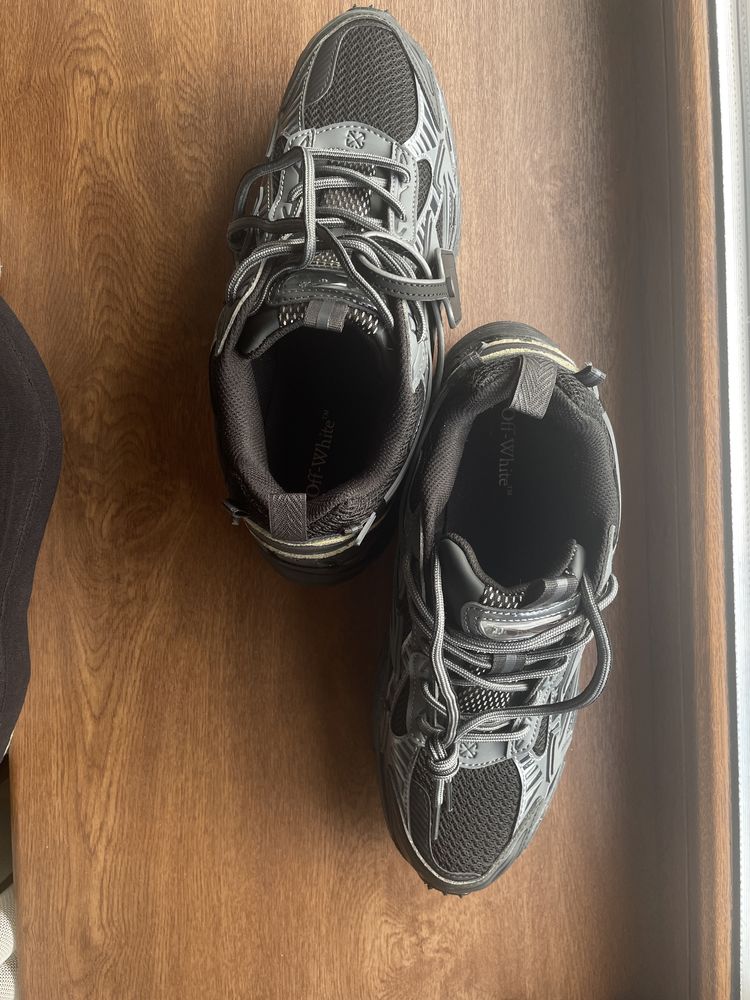Off white be right back