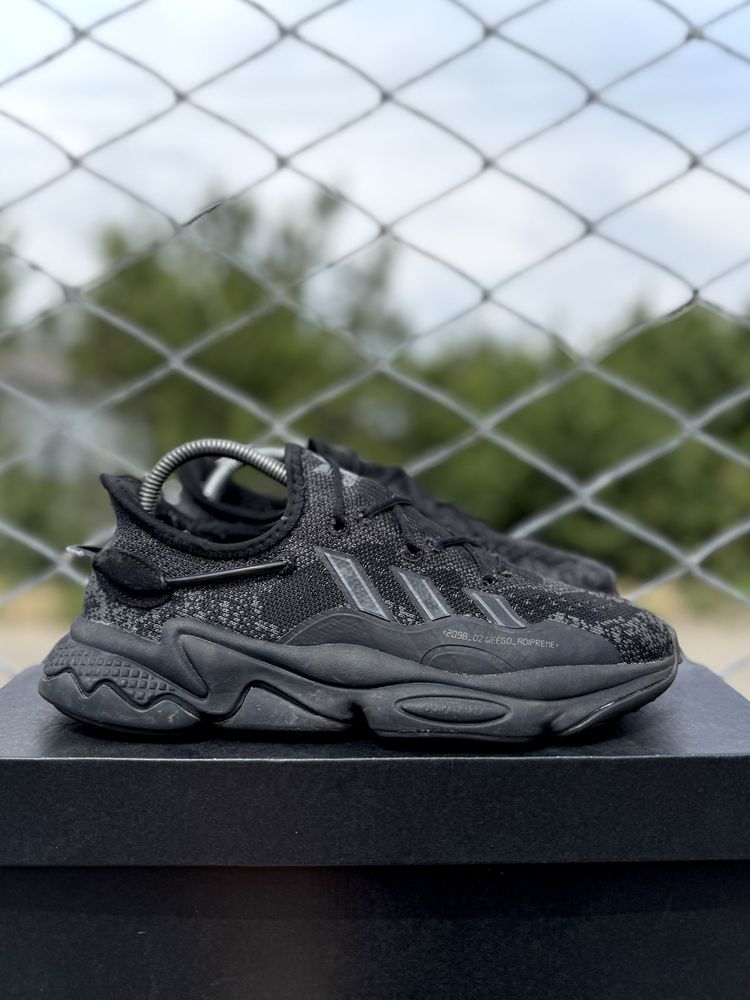 Кроссовки adidas оригинал размер  40 ozweego knit