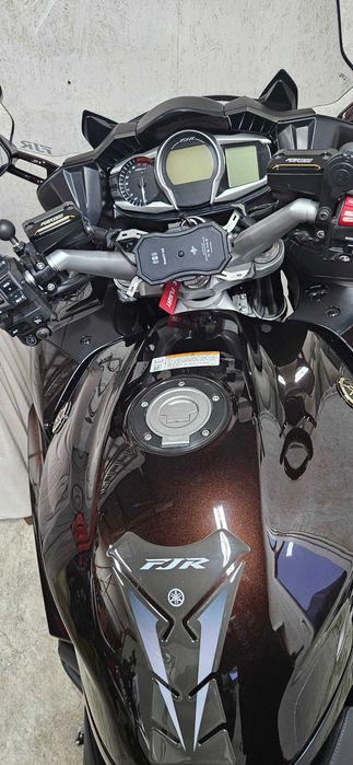 FJR1300 AE, 2014, bardzo zadbana, 3 kufry, elektroniczne zawieszenie.