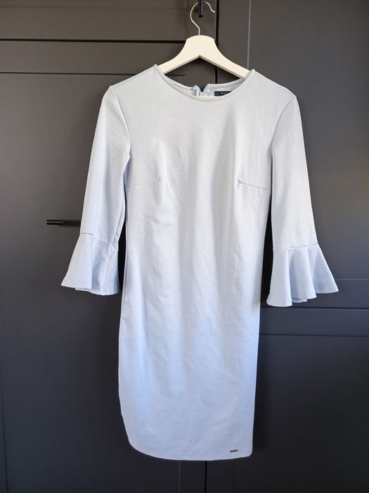 Błękitna ołówkowa sukienka mohito