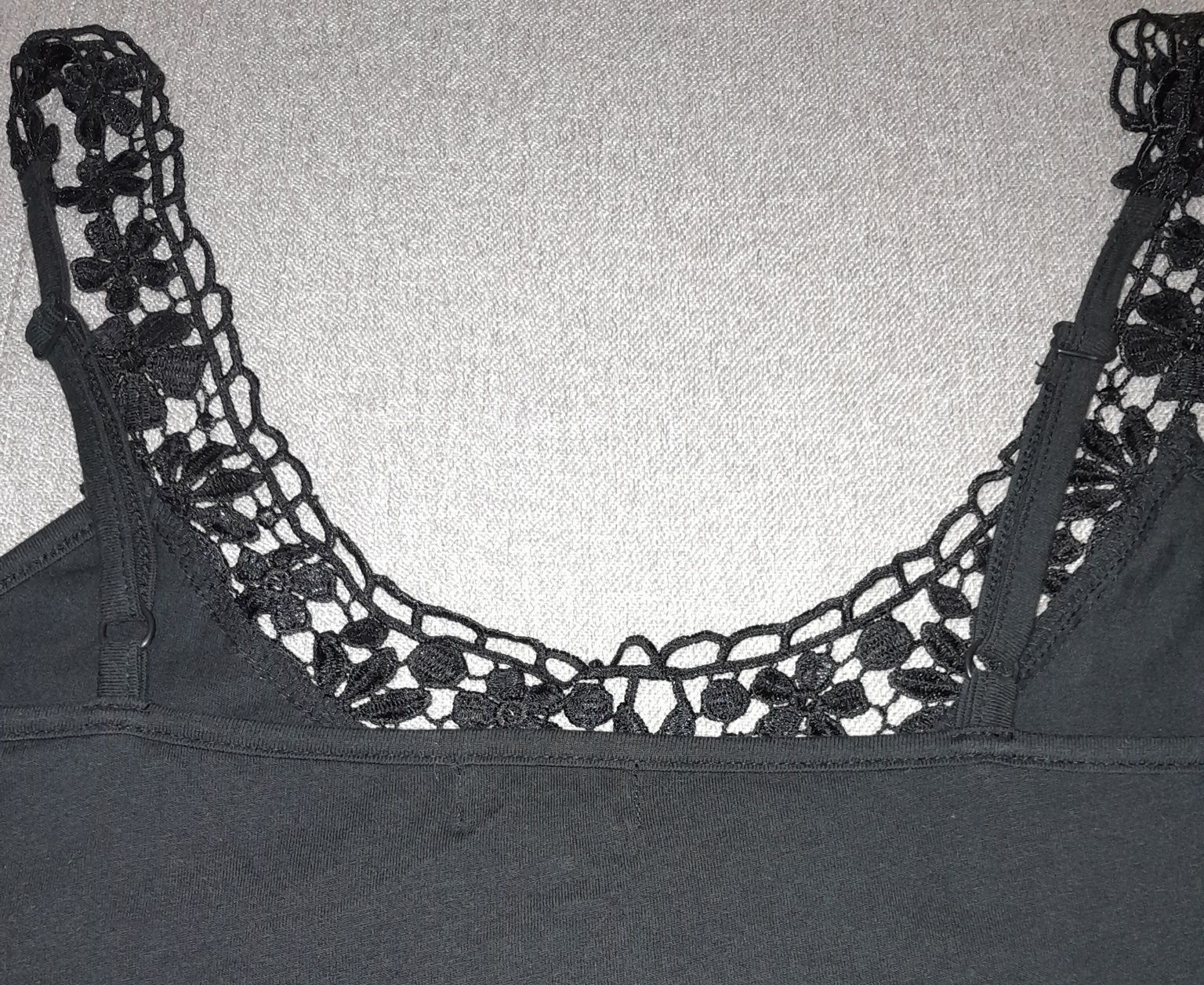 Czarna koszulka cienkie ramiączka regulowane koronka 42/44 xl xxl