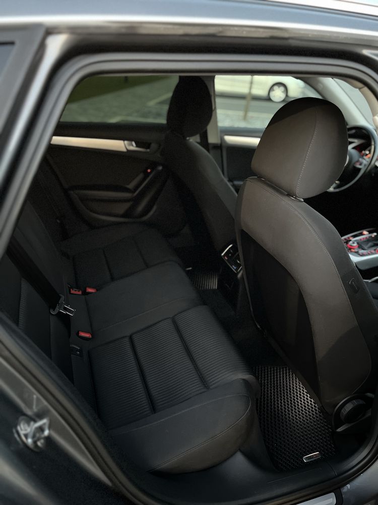 Продам Audi A4 b8