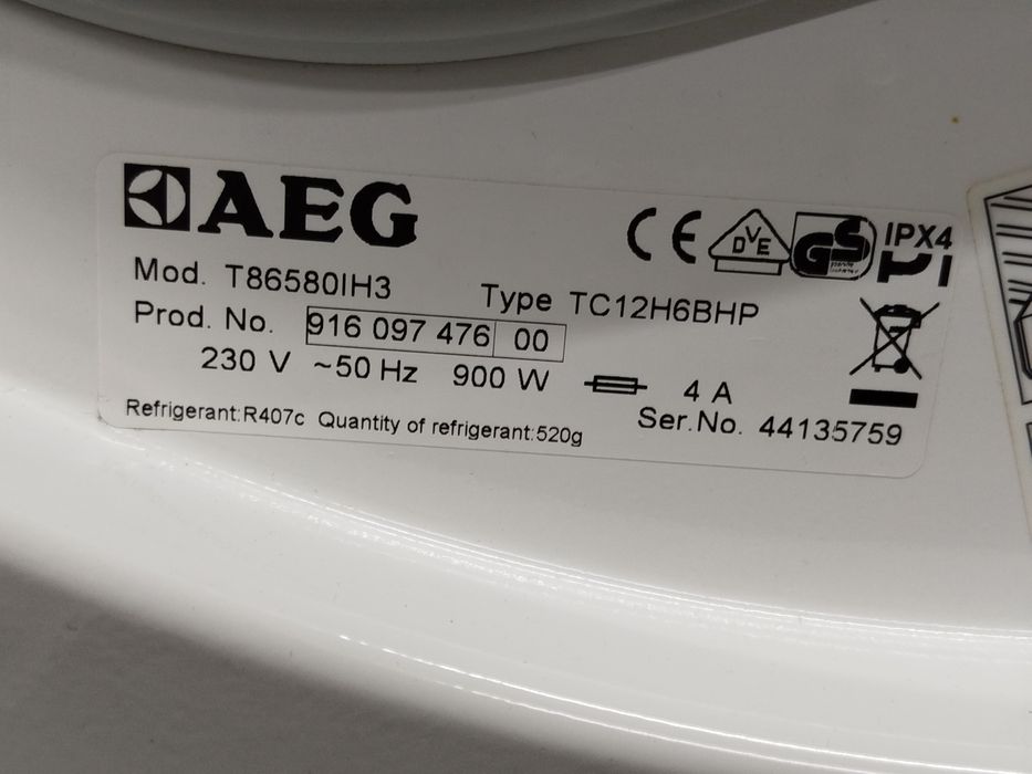 Сушка для одягу фірми AEG, модель T86580IH3