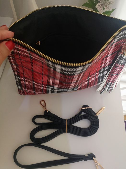 clutch  de mão ou tiracolo