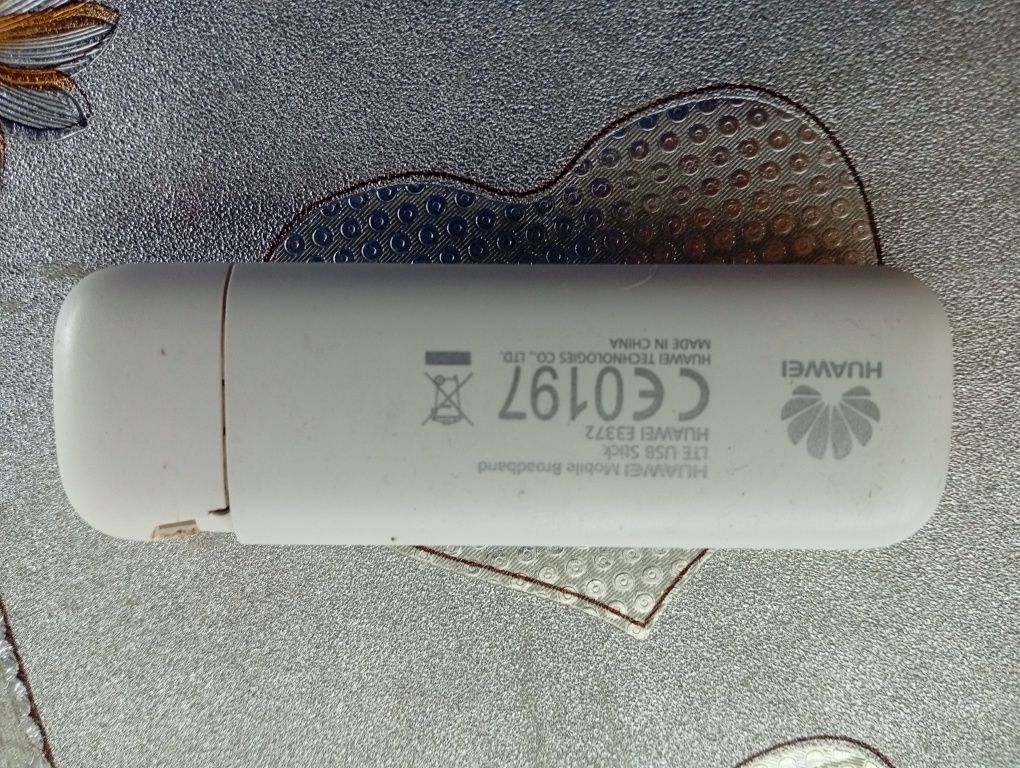 Huawei e3372 для сімкарти/флешки