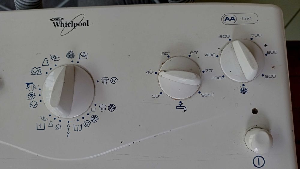 Пральна машина з вертикальним завантаженням Whirlpool AWT 2296