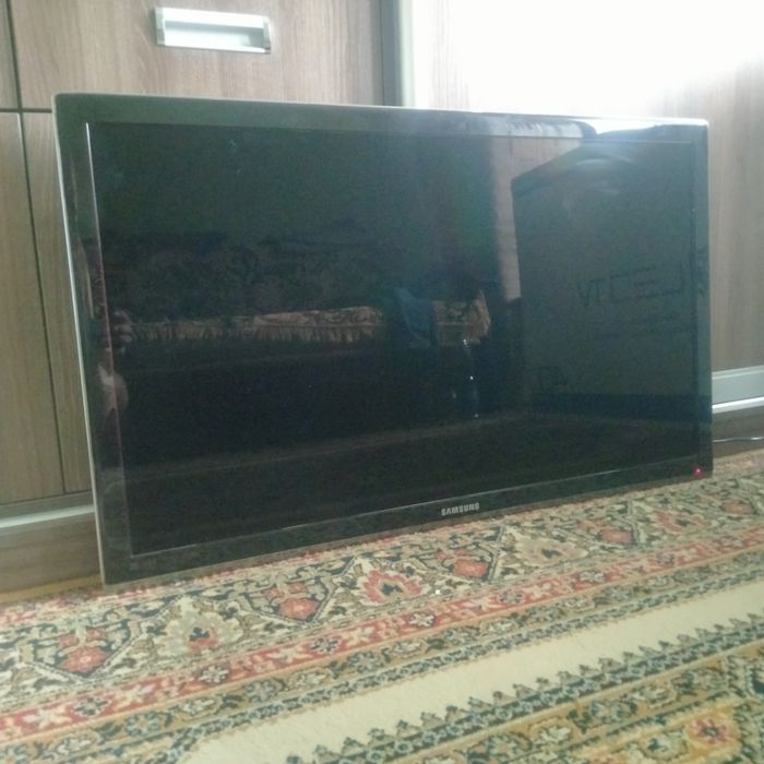 Продам телевізор Samsung 40