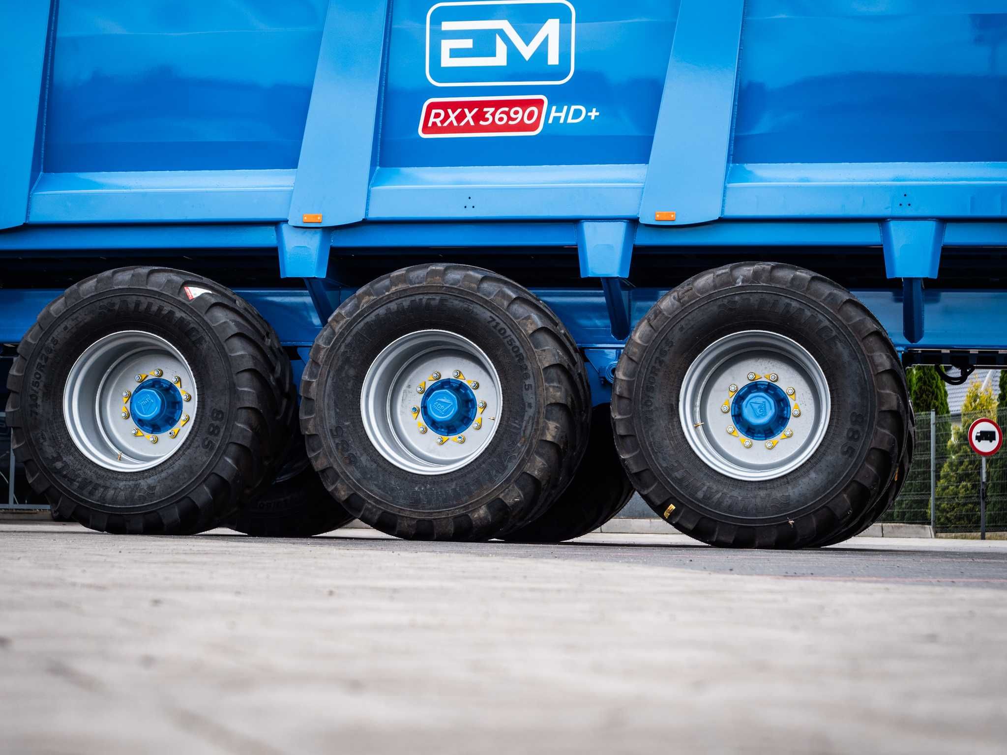 Rozrzutnik obornika EUROMILK Buffalo RXX 3690 HD+ (36m3)