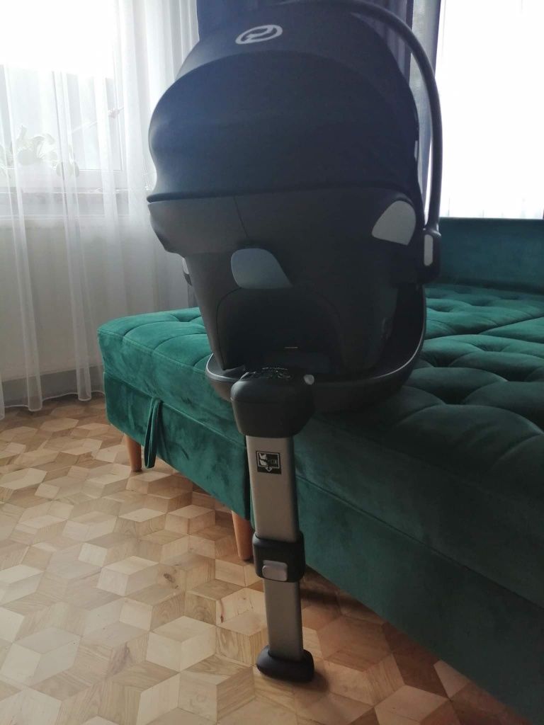 Fotelik samochodowy Cybex X Aton M z baza Isofix