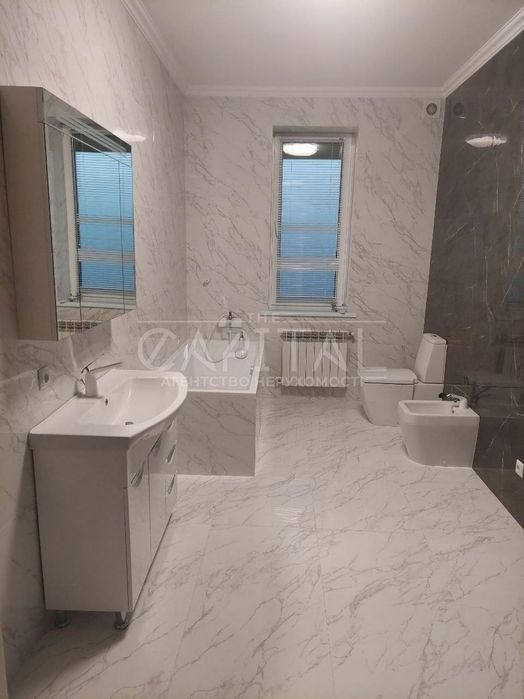 Продаж Будиноку, вул. Симоненка , Гатне