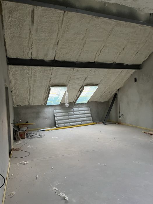 Утеплення піною, пінополіуретаном (ППУ) мансард, даху, перекриття