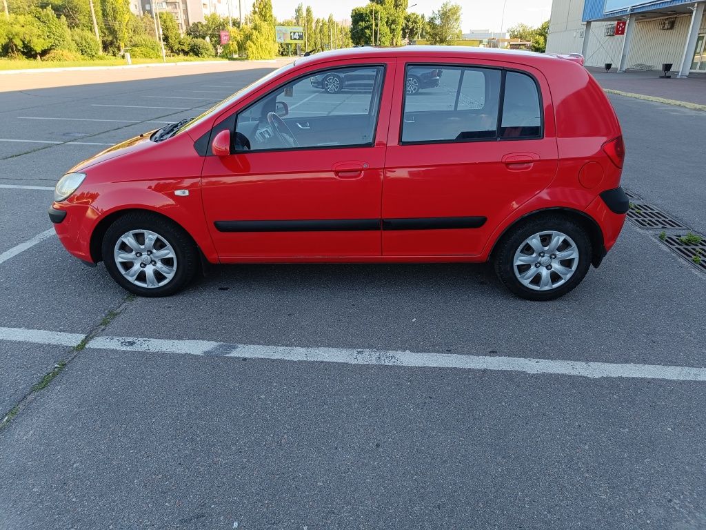 HYUNDAI GETZ 2008 1,4 хорошем состоянии