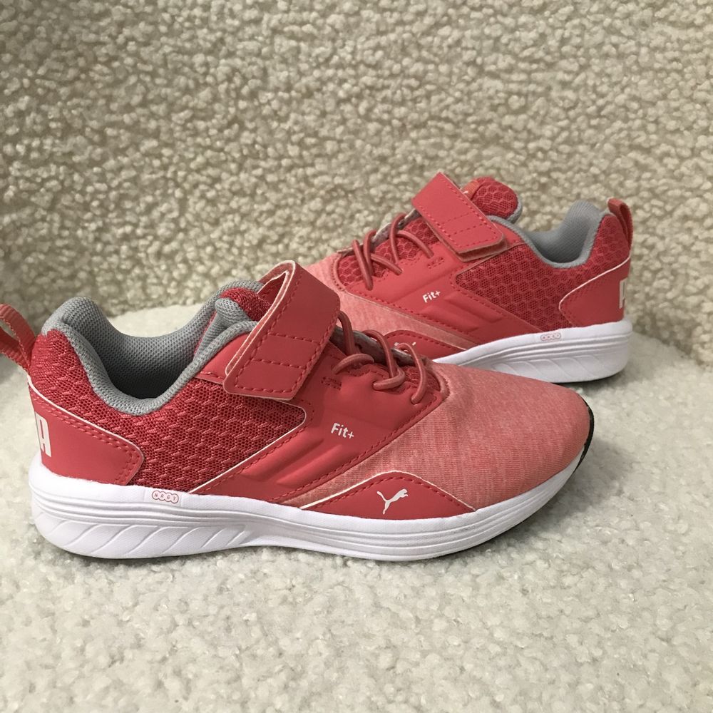 Кроссовки детские PUMA оригинал ЕU29 17,5см. В отличном состоянии