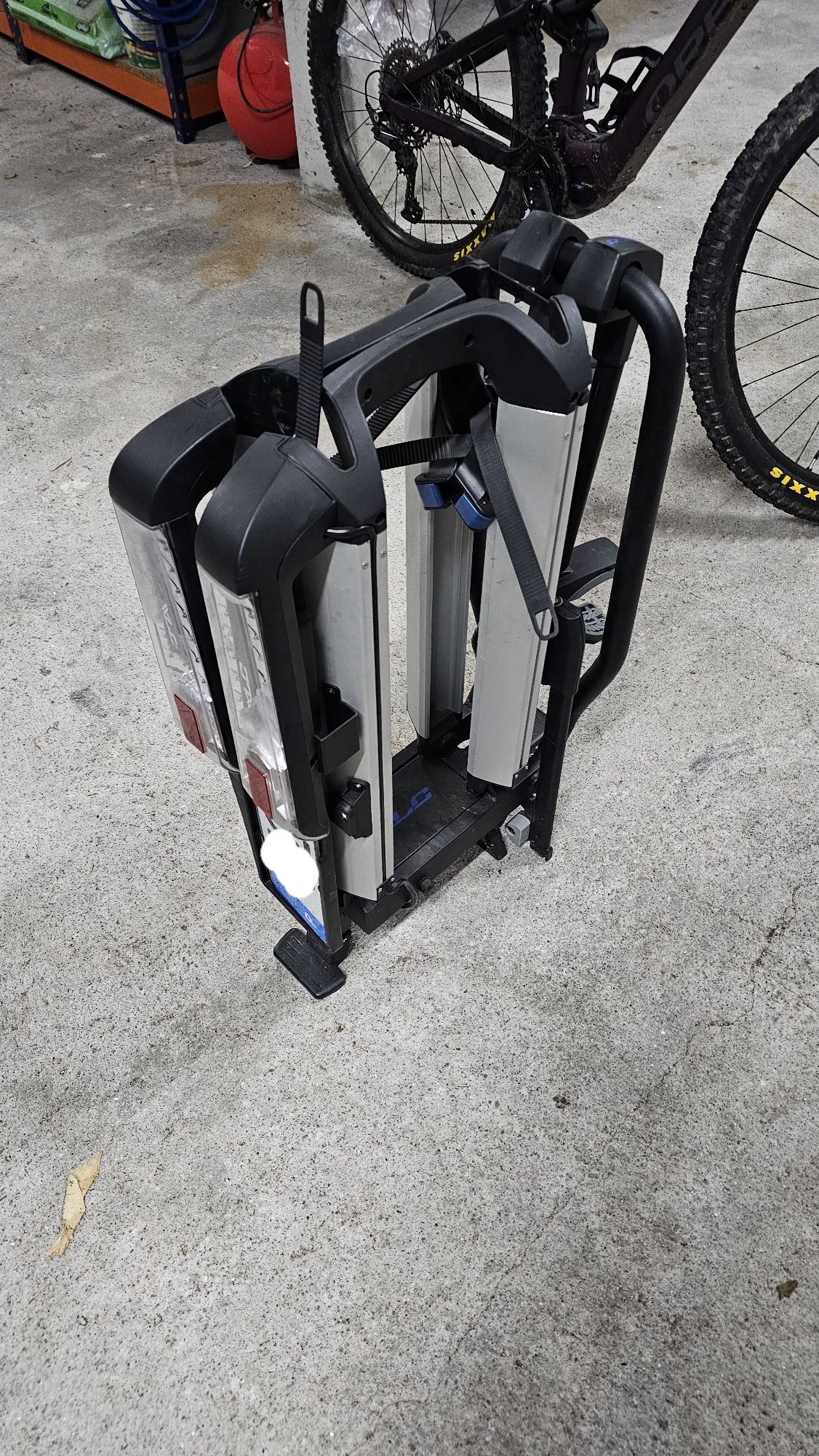 Suporte bicicletas gancho reboque XLC azura extra led