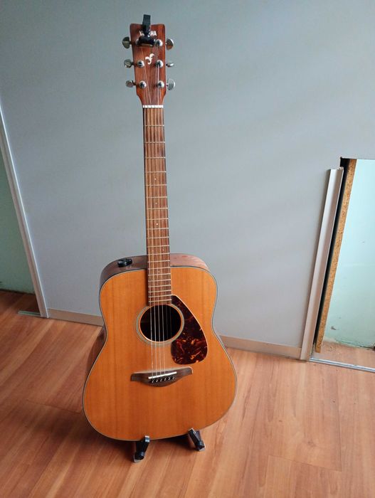 Gitara akustyczna Yamaha FG700S