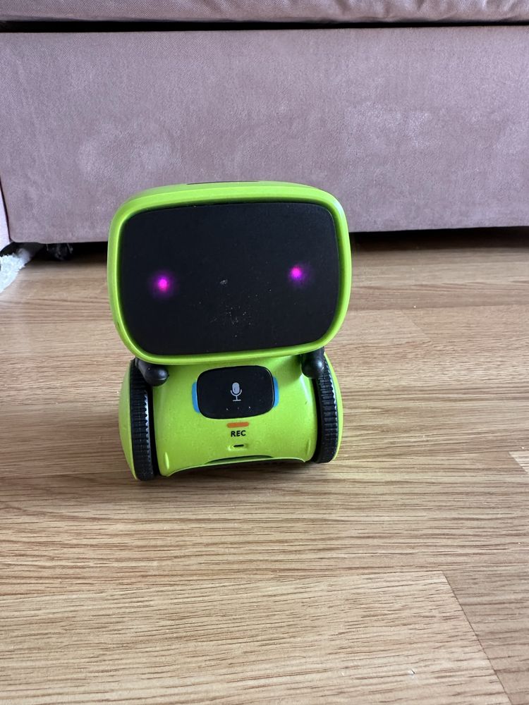 It робот внтерактивний